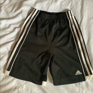 3 for $25 - Size 7 Boy’s Classic Adidas Pull up shorts